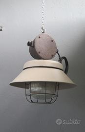 LAMPADA INDUSTRIALE RESTAURATA FUNZIONANTE
