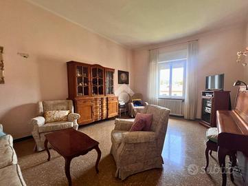 4 LOCALI A ANCONA