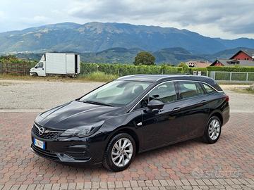 Opel Astra 1.5 CDTi Bus. Elegance Sports Tourer AT