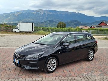 Opel Astra 1.5 CDTi Bus. Elegance Sports Tourer AT