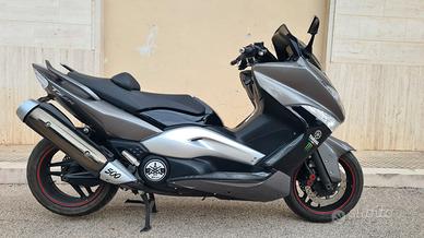 Yamaha Tmax 500