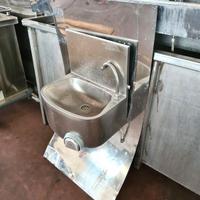 lavamani professionale a muro usato