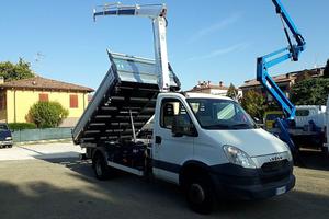 Iveco Daily ribaltabile con gru bonfiglioli