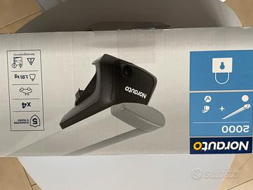 Attacchi per barre portapacchi