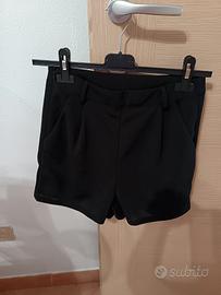 Shorts a vita alta