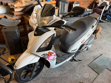 Kymco people gti 300