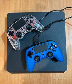 PS4 Slim 500GB funzionante + 2 joystick compatibil