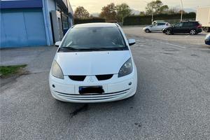 Mitsubishi colt 1.1 GPL anno 2009
