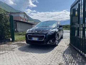 PEUGEOT 5008 BlueHDi 120 CV AUTOMATICA