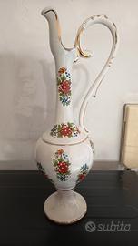 Elegante Brocca Decorativa in Porcellana Bianca 