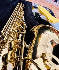 Sassofono Contralto con custodia e accessori