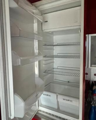 Frigo da incasso Elettrlux FI 243 A+