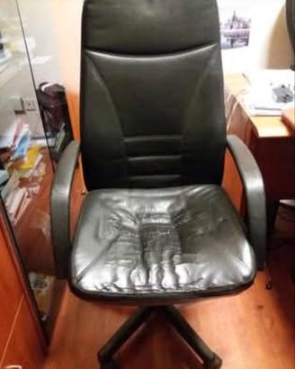 Poltrona ufficio  in pelle funzionante
