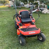 Trattorno tagliaerba