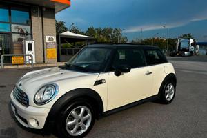 Mini 1.6 16V One (72kW)