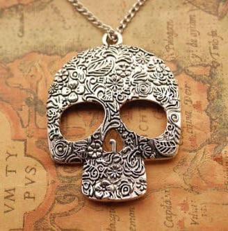 Collana Grande Ciondolo Teschio Stile Pirata 💀