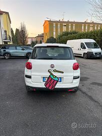 Fiat 500L. 2019.   Km 230000