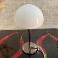 Lampada da tavolo marca Fabas Luce