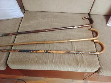 bastoni in legno da montagna