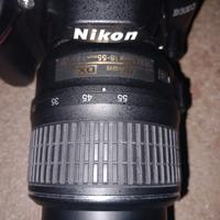 Fotocamera nikon 3000 con obbiettivo 18-55
