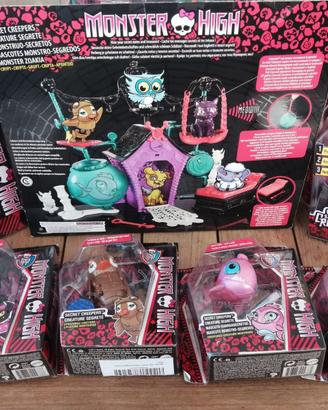 Monster High Cripta Creepers playset + 7 Pets
