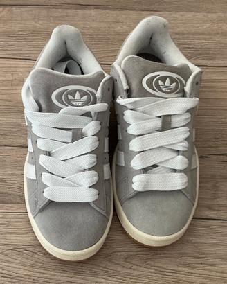 Adidas campus