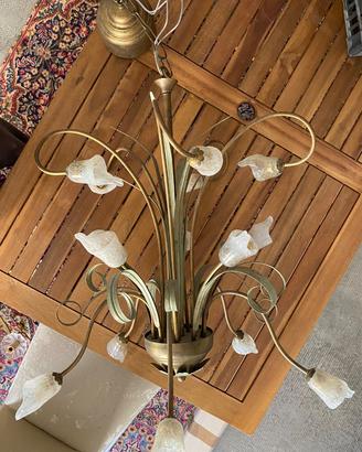 Lampadario floreale in metallo