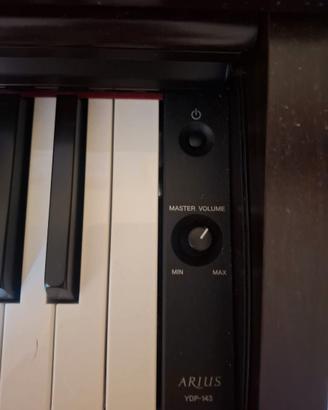 Pianoforte Digitale Yamaha YDP-143 Arius nero
