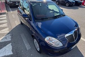 Auto - Lancia Y