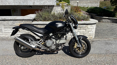 Ducati monster 904 s