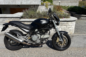 Ducati monster 904 s