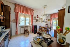 Appartamento di 70 m² con 4 locali e posto auto a 