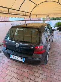 Wolkswagen Golf 4a serie 1.9