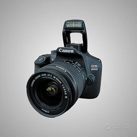 Canon EOS 2000D + Obiettivo 18-55mm III Fotocamera