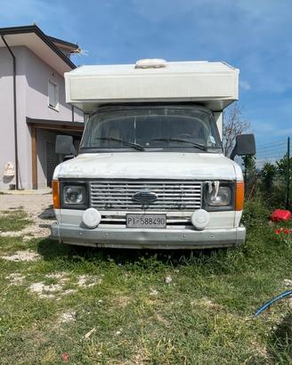 Camper ford