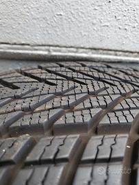 3 pneumatici termici seminuovi 215/55 R17
