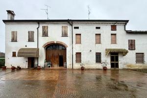 PORZIONE DI BIFAMILIARE A GUALTIERI