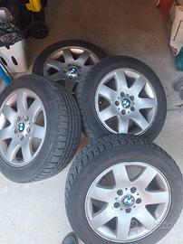 Cerchi più gomme invernali 16 pollici 