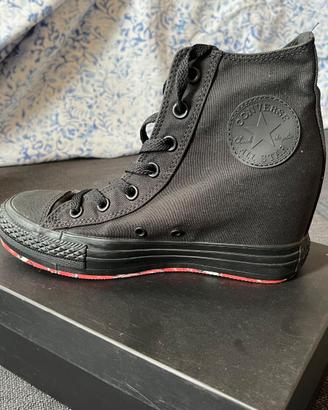 Scarpe converse con plateau interno