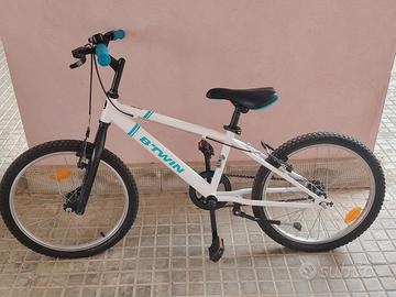 B'Twin Racing Boy 300 