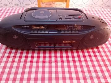 Stereo SANYO in condizioni eccellenti e funzionant