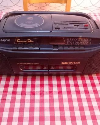 Stereo SANYO in condizioni eccellenti e funzionant