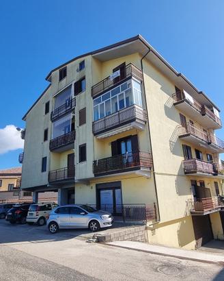 Quadrilocale con box auto Zona centrale