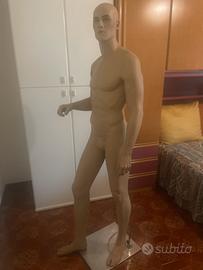 Manichino uomo per negozio