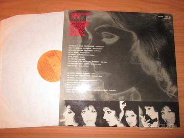 O. Colli, 1 donna 2 donne un certo numero di donne