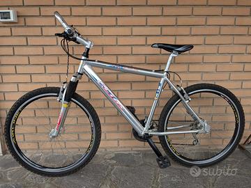 Bicicletta Mountain-bike Elios in alluminio 