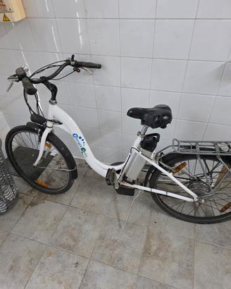 bicicletta elettrica  usata
