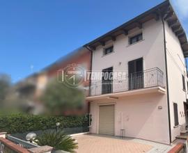 Casa singola ristrutturata con garage