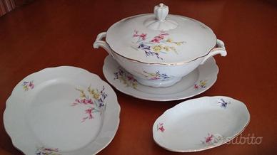 1 SET- ZUPPIERA  DIPINTA e  1  SET ZUPPIERA BIANCA