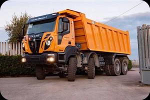 Autocarro OPERATRICE 